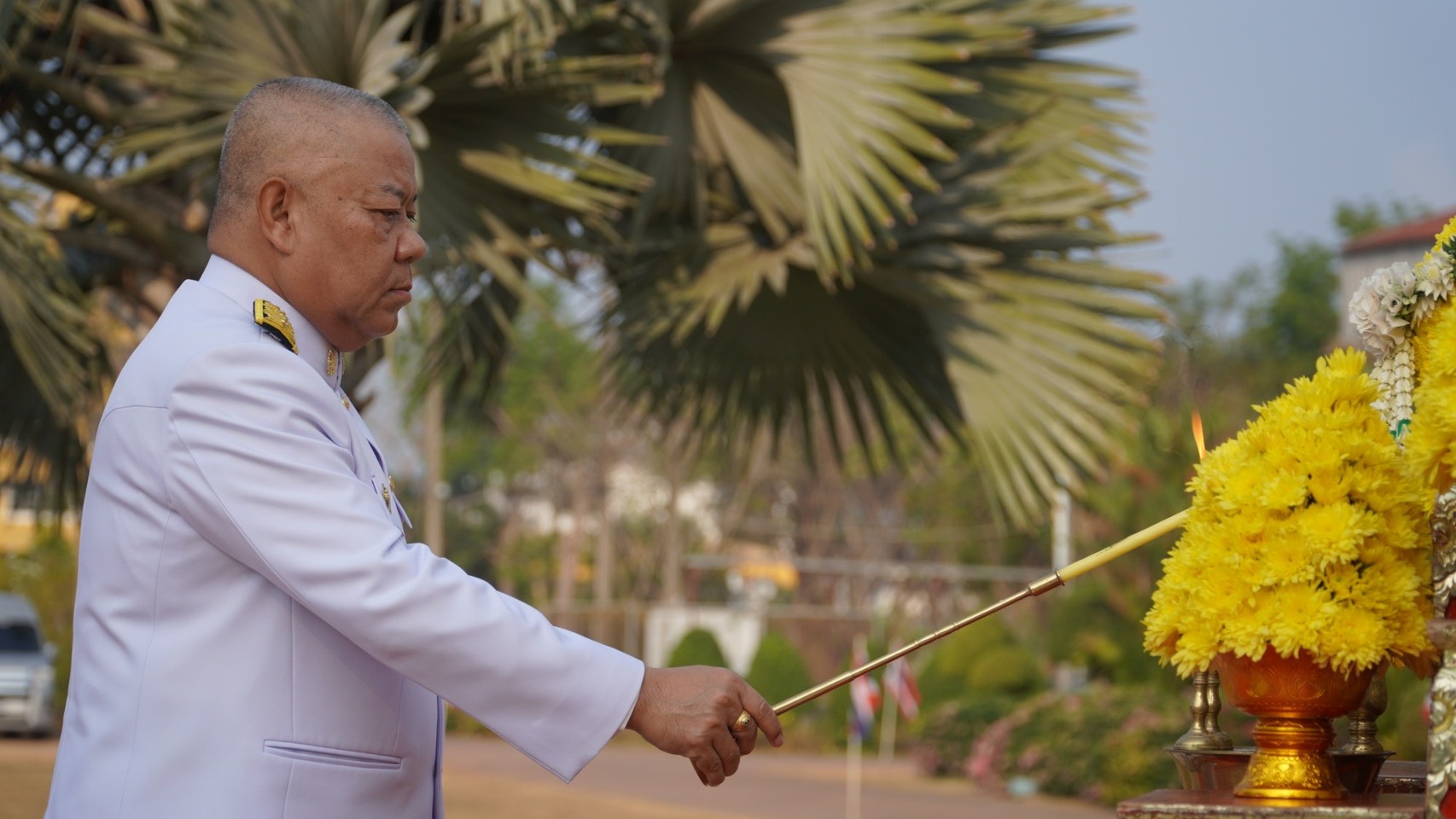 title - วันที่ 17 มกราคม 2569 นายวิทูล ปฏิรูปที่ดินจังหวัดปราจีนบุรี มอบหมายให้ ข้าราชการ  และเจ้าหน้าที่ ส.ป.ก.ปราจีนบุรี เข้าร่วมพิธี วางพานพุ่มถวายสักการะ พระบรมรูปพ่อขุนรามคําแหง เนื่องในวันพ่อขุนรามคําแหงมหาราช